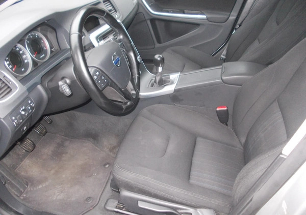 Volvo V60 cena 33000 przebieg: 235000, rok produkcji 2013 z Ciechanów małe 56